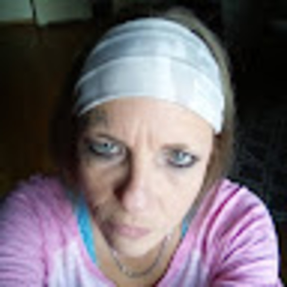 Meet your Posher, Tabitha - Picture 1 of 1